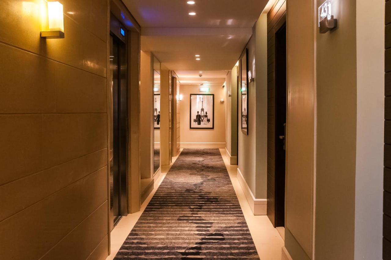 The Parisian Hotel ベイルート エクステリア 写真